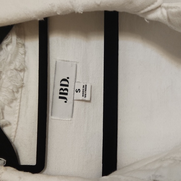 Just black white denim cropped jacket - Picture 2 of 9